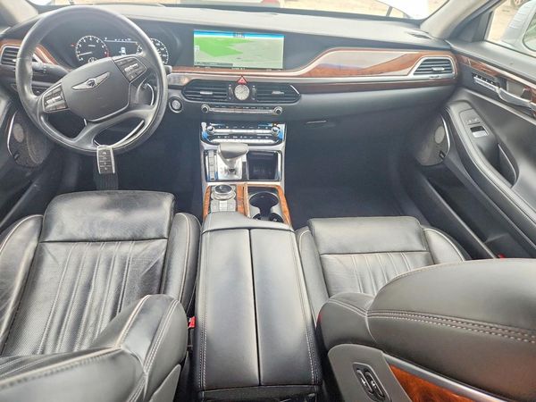 2017 GENESIS G90 5.0 Ultimate