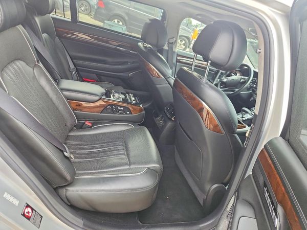 2017 GENESIS G90 5.0 Ultimate