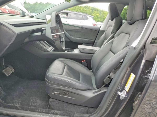 2026 TESLA MODEL Y