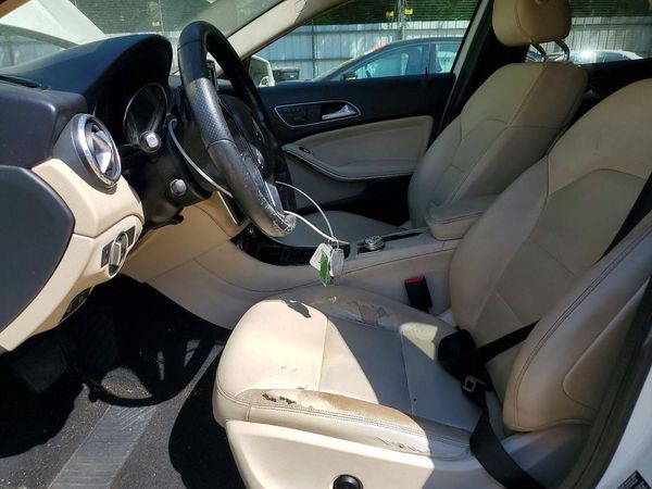 2015 MERCEDES-BENZ GLA
