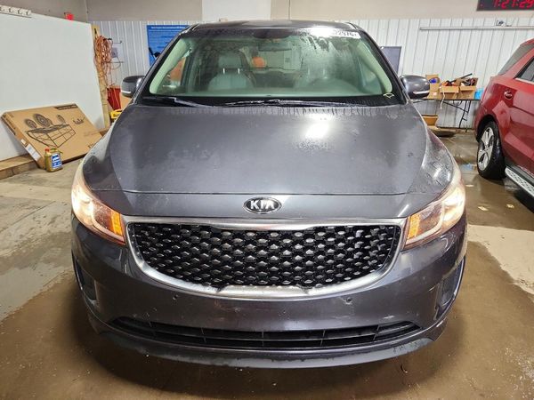 2017 KIA SEDONA LX