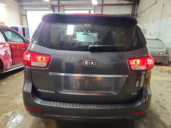 2017 KIA SEDONA LX