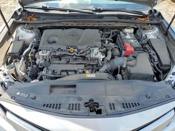 2018 TOYOTA CAMRY L/LE/SE/XLE — Engine bay