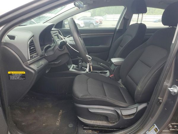 2018 HYUNDAI ELANTRA SE