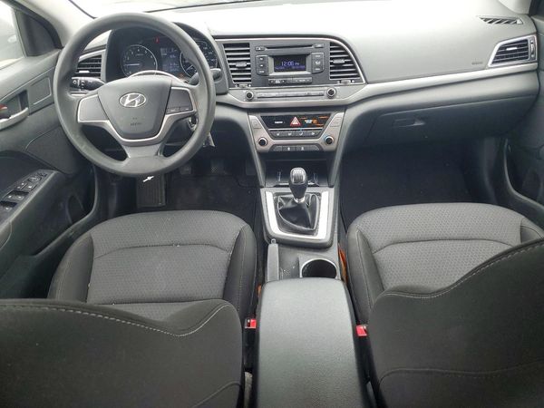 2018 HYUNDAI ELANTRA SE