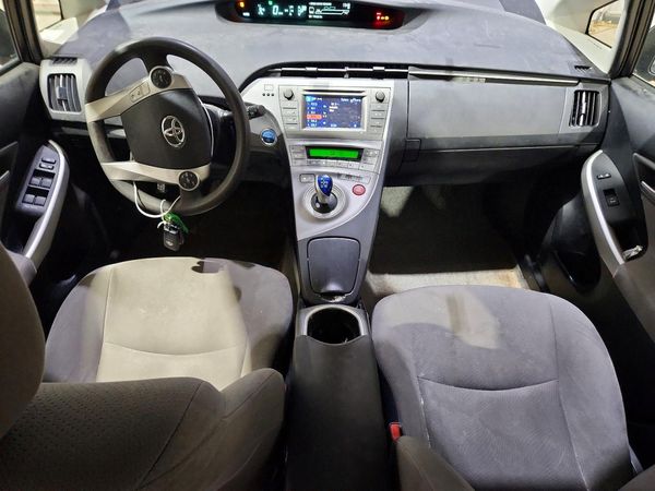 2015 TOYOTA PRIUS