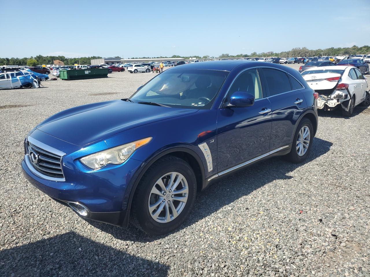 2016 INFINITI QX70