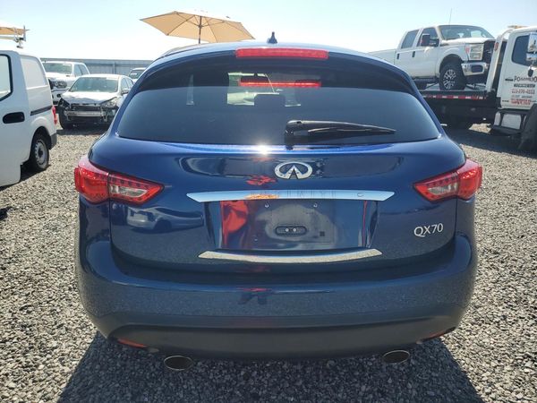 2016 INFINITI QX70