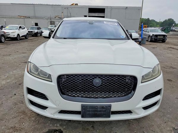 2018 JAGUAR F-PACE