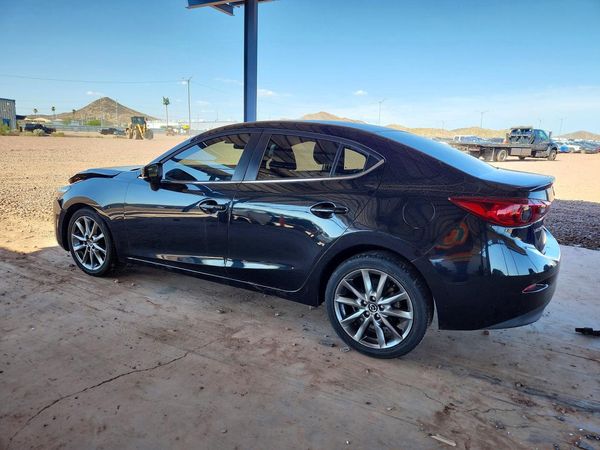 2018 MAZDA 3 Touring