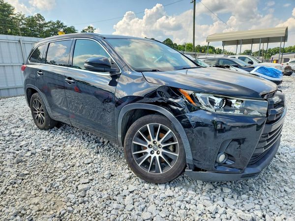 2017 TOYOTA HIGHLANDER SE/XLE