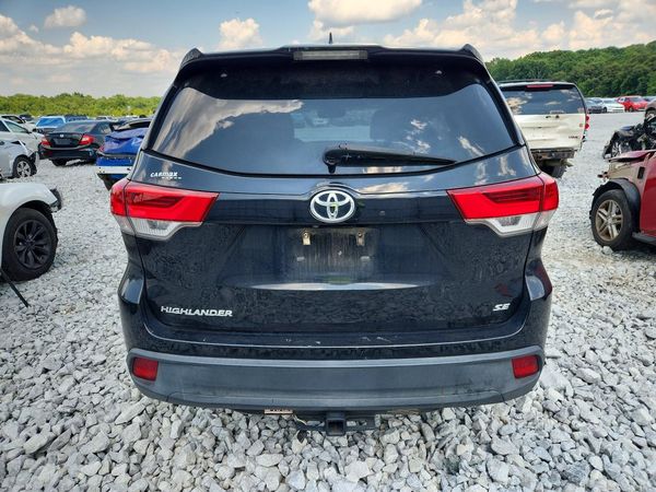 2017 TOYOTA HIGHLANDER SE/XLE
