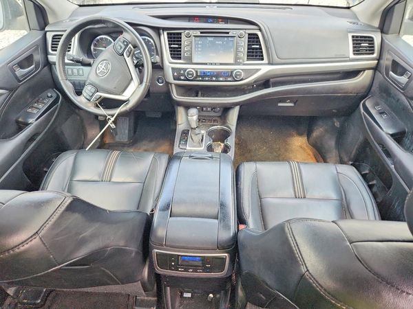 2017 TOYOTA HIGHLANDER SE/XLE