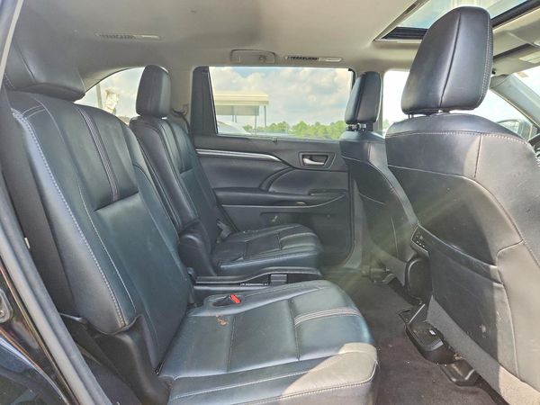 2017 TOYOTA HIGHLANDER SE/XLE