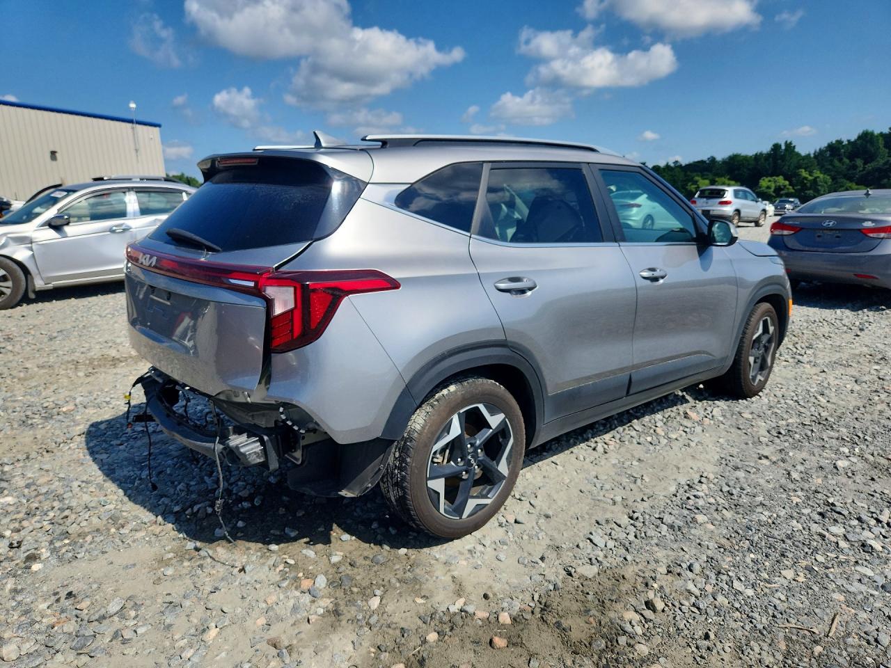 2024 KIA SELTOS EX