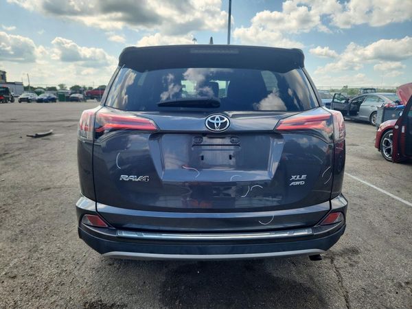 2018 TOYOTA RAV4 Adventure/XLE