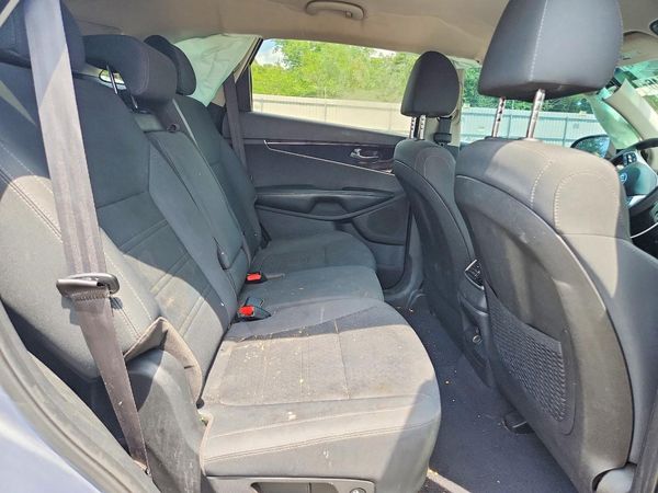 2020 KIA SORENTO L, LX, S