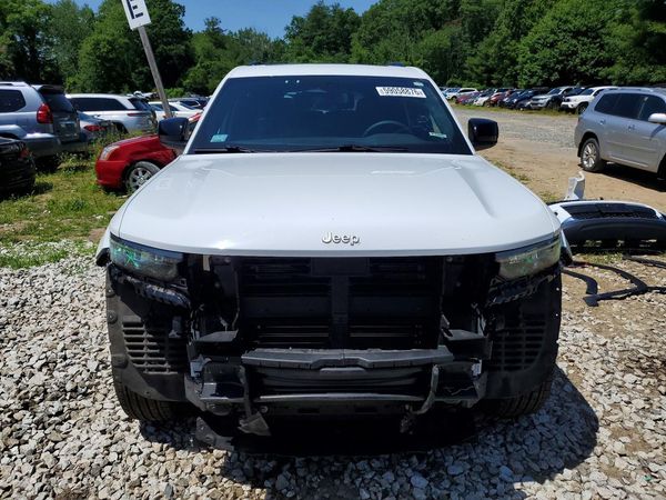 2024 JEEP GRAND CHEROKEE L LAREDO 4X4