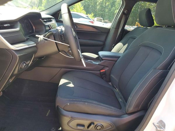 2024 JEEP GRAND CHEROKEE L LAREDO 4X4