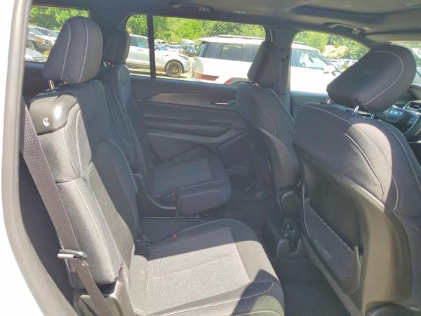 2024 JEEP GRAND CHEROKEE L LAREDO 4X4