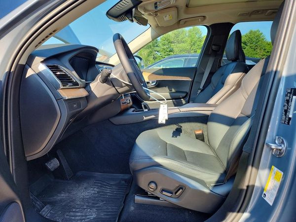 2023 VOLVO XC90 Plus Bright