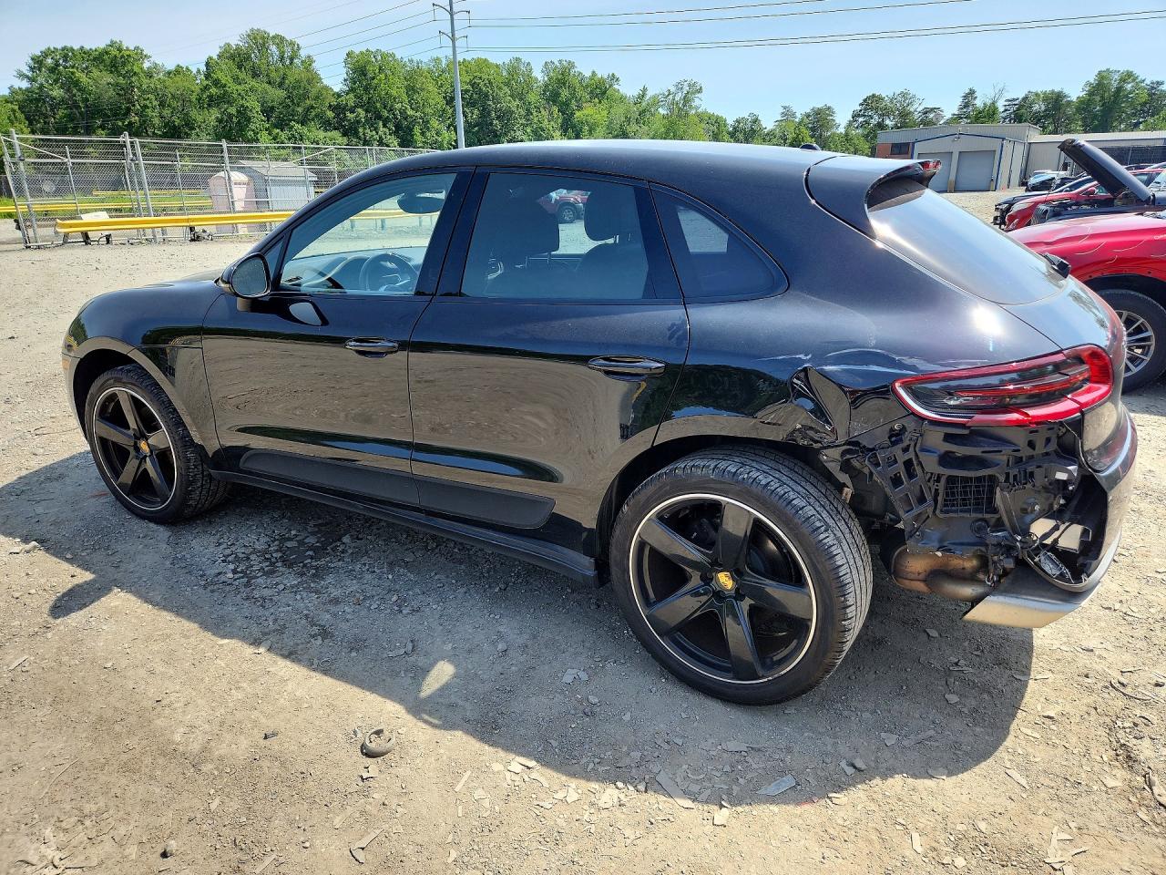 2017 PORSCHE MACAN