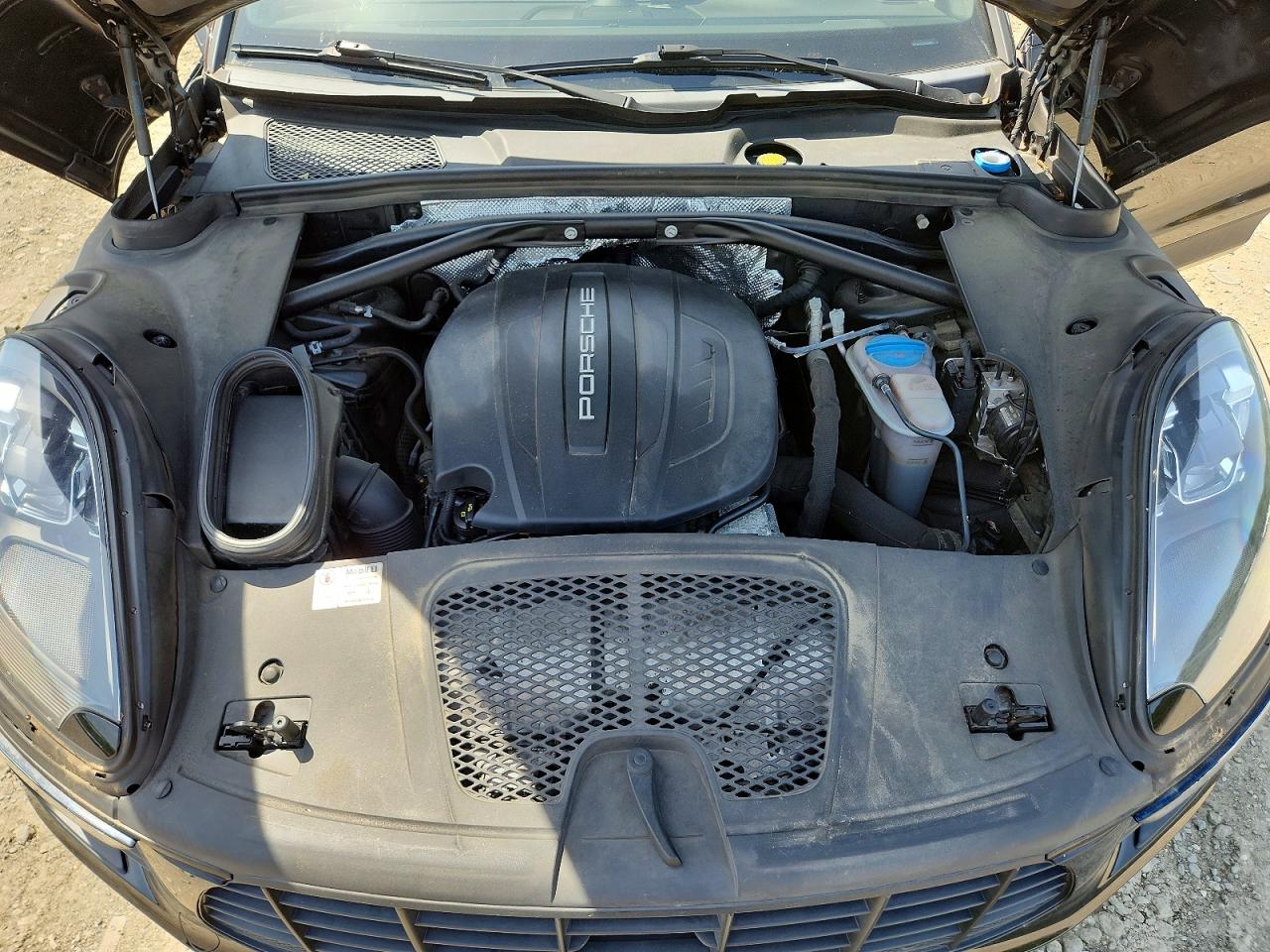 2017 PORSCHE MACAN