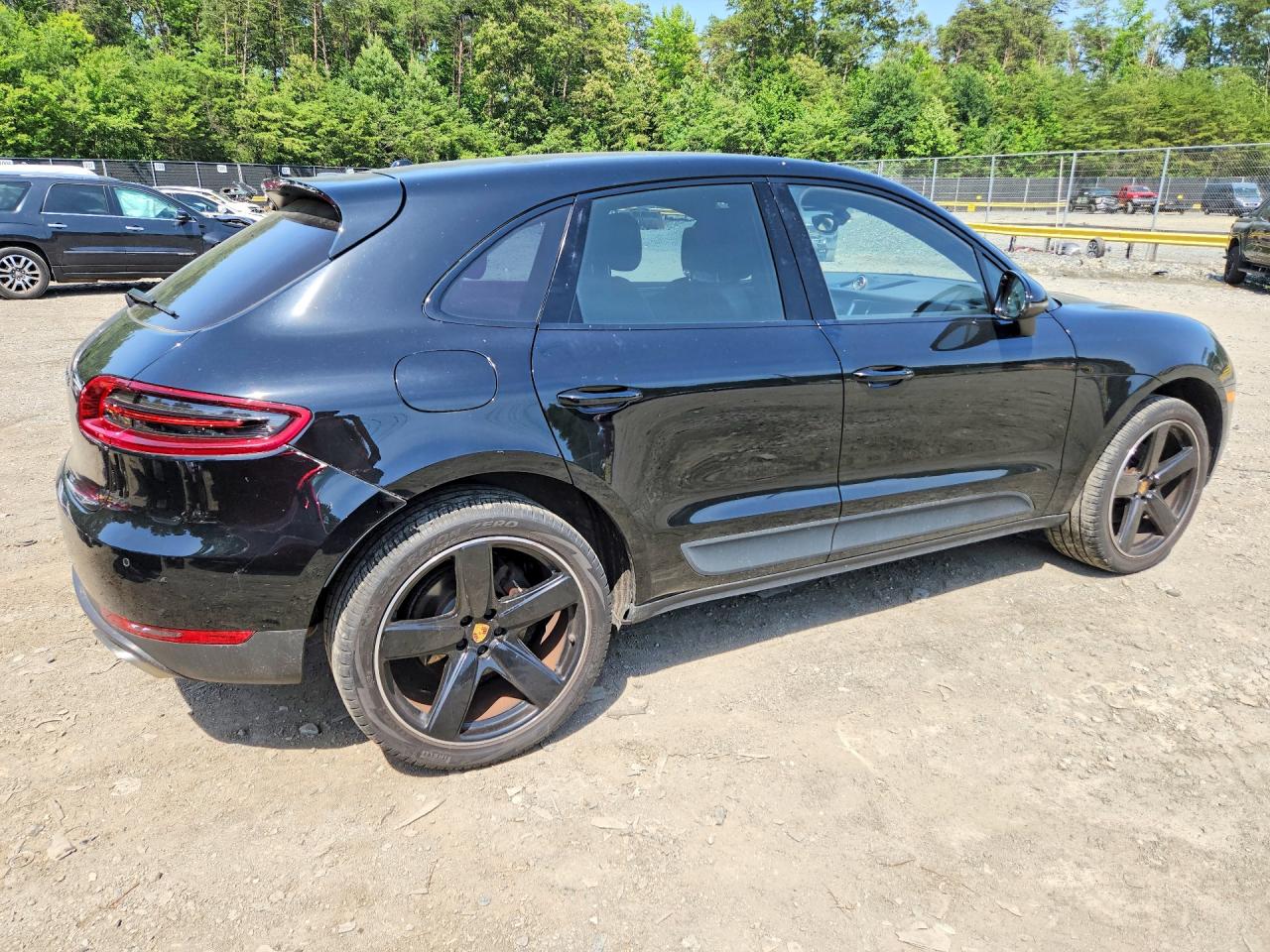 2017 PORSCHE MACAN