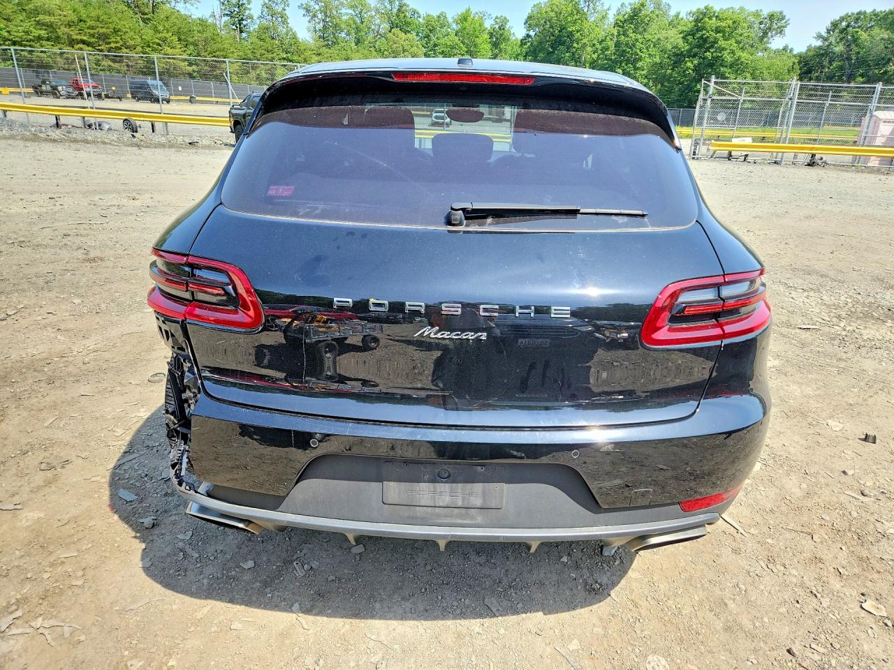 2017 PORSCHE MACAN