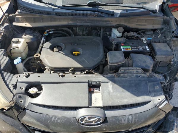 2015 HYUNDAI TUCSON GL (Middle-Low)