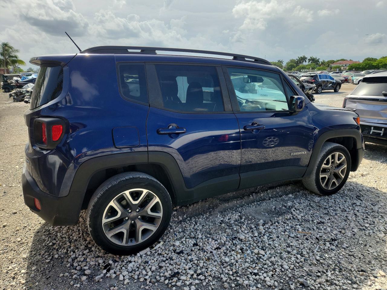 2017 JEEP RENEGADE LATITUDE 4X4