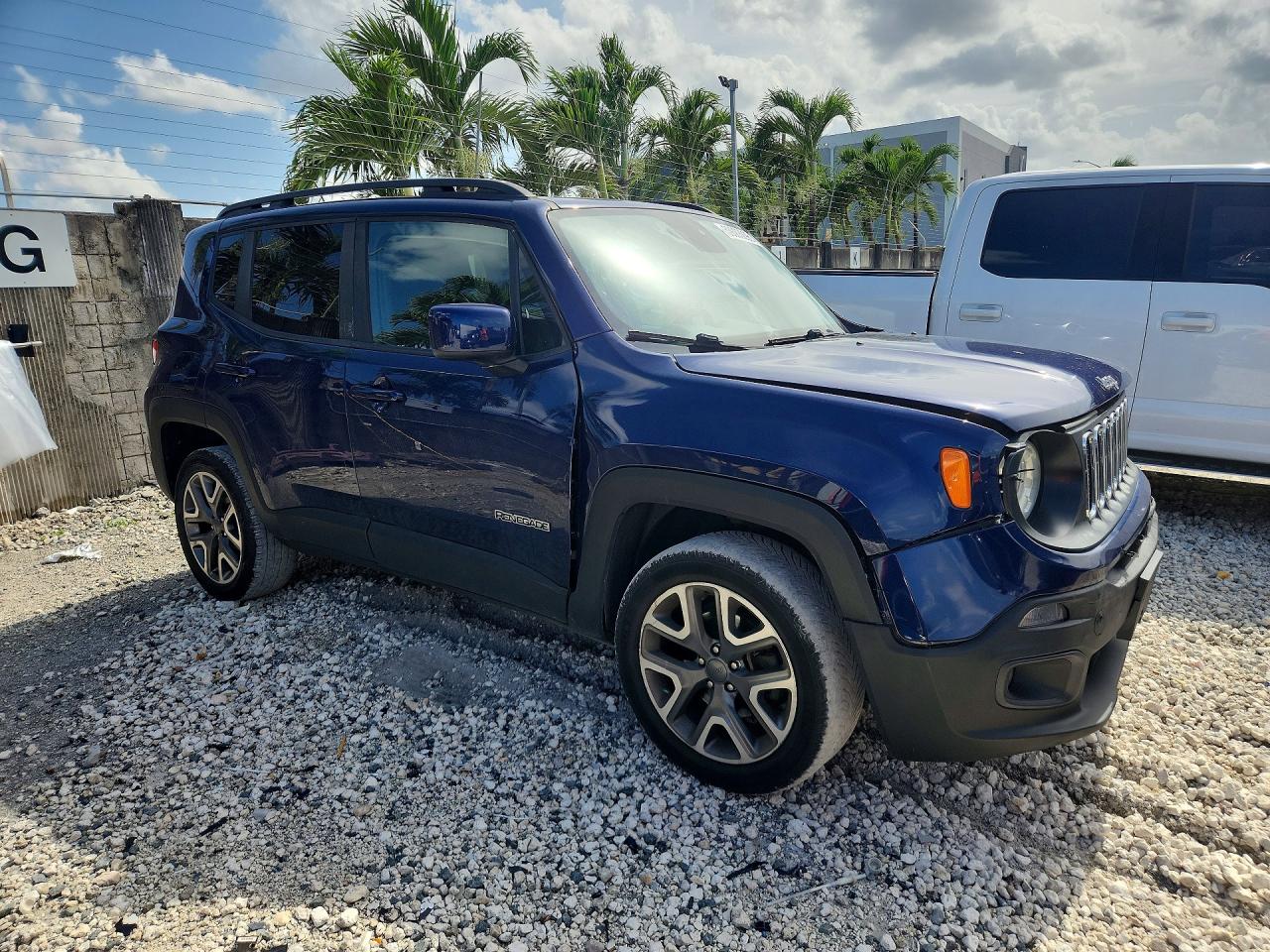 2017 JEEP RENEGADE LATITUDE 4X4