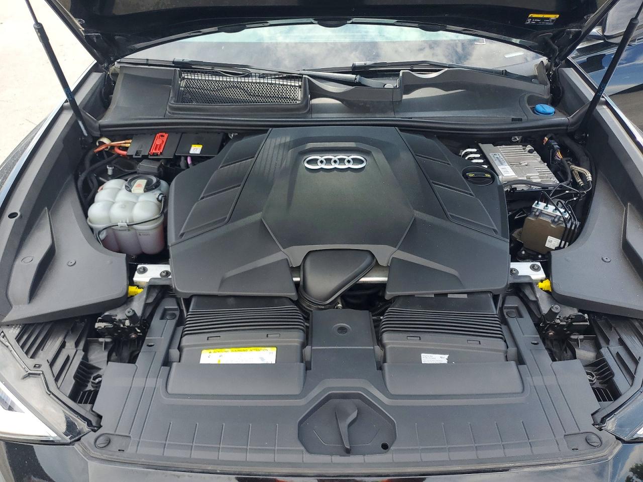 2019 AUDI Q8 Premium