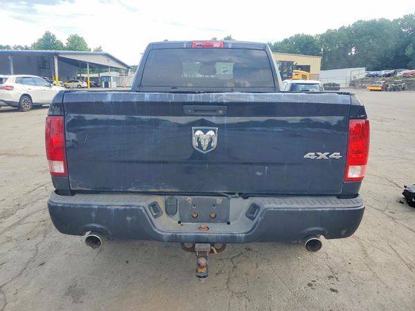 2014 RAM 1500 ST