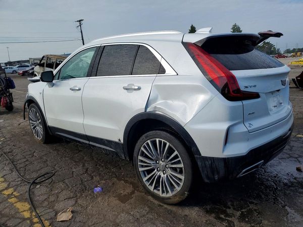 2024 CADILLAC XT4 Premium Luxury