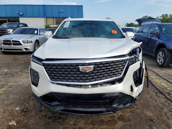 2024 CADILLAC XT4 Premium Luxury