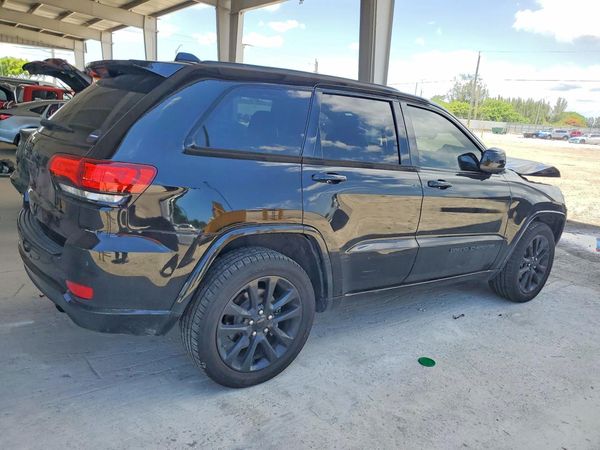 2018 JEEP GRAND CHEROKEE Laredo