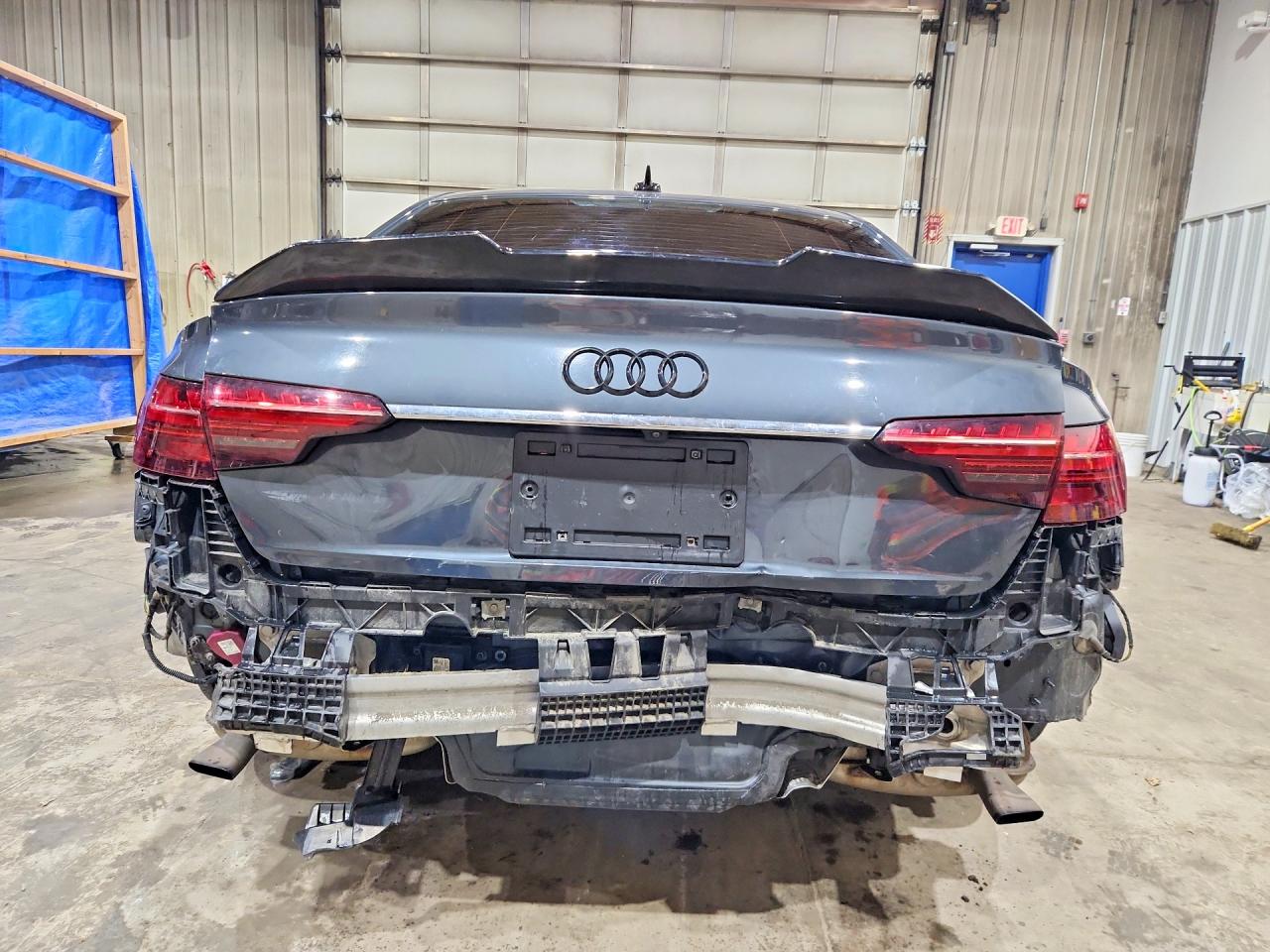 2021 AUDI A4 quattro Premium