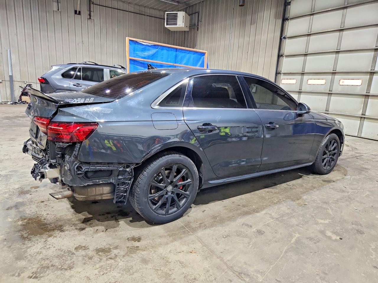 2021 AUDI A4 quattro Premium