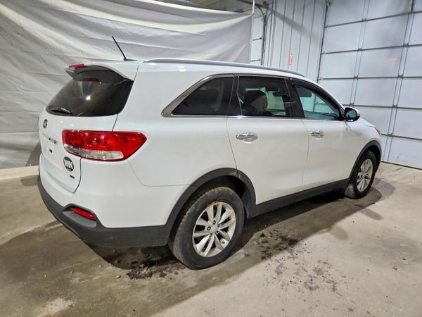 2017 KIA SORENTO L, LX