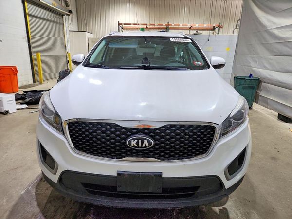 2017 KIA SORENTO L, LX
