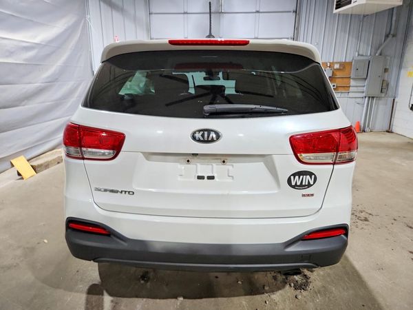 2017 KIA SORENTO L, LX