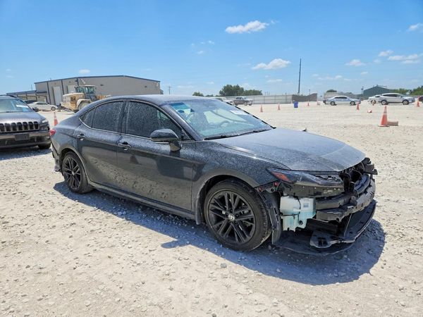 2026 TOYOTA CAMRY
