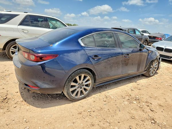 2022 MAZDA 3