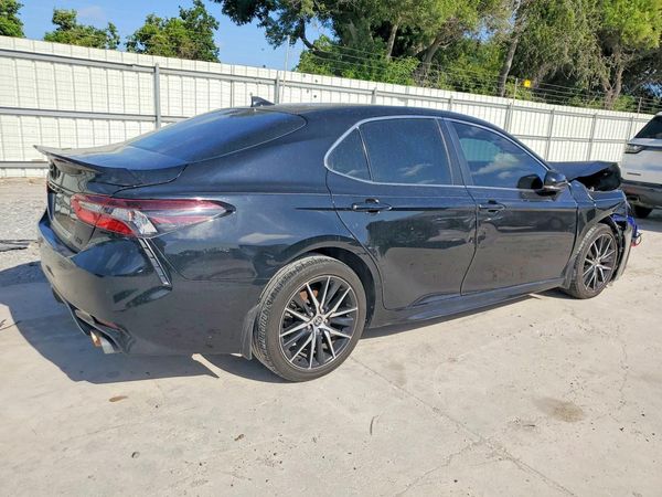 2022 TOYOTA CAMRY