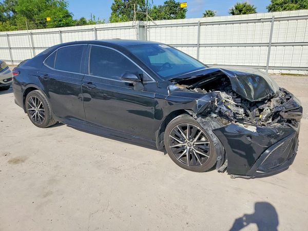 2022 TOYOTA CAMRY