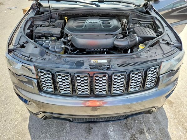 2018 JEEP GRAND CHEROKEE Laredo