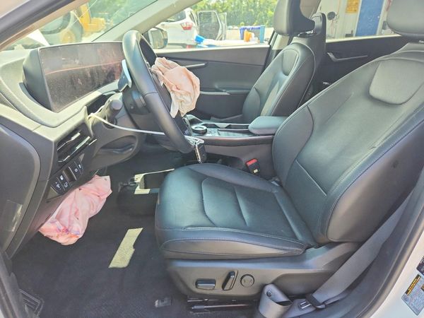 2024 KIA EV6 Light, Wind