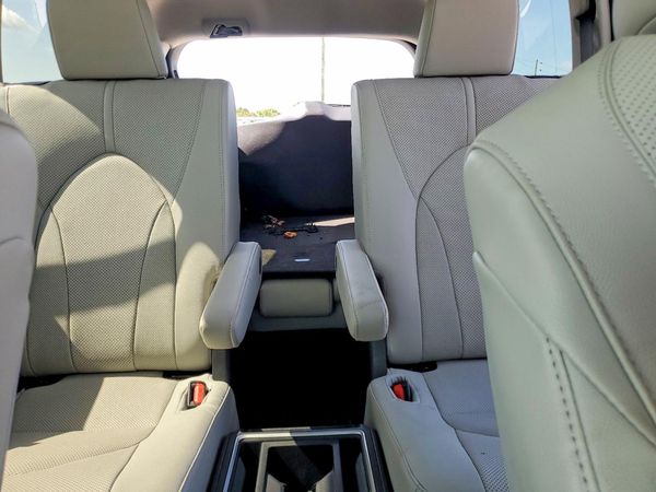 2026 TOYOTA GRAND HIGHLANDER HYBRID