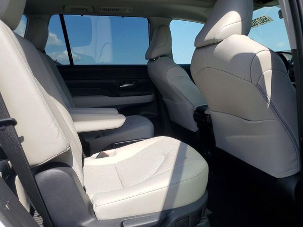 2026 TOYOTA GRAND HIGHLANDER HYBRID